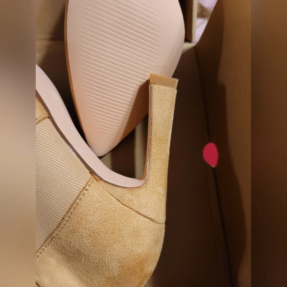 NIB ITS ALL ABOUT THE SEXY HEEL ELASTIC SIDE ZIPPER BOOTIE POINTED TOE S… - Picture 8 of 11
